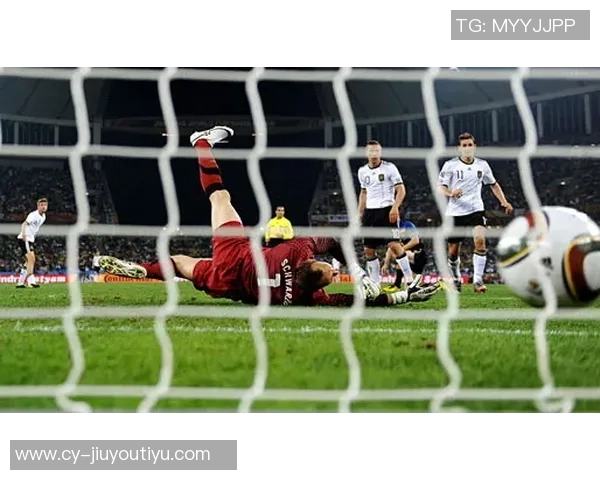 赫内斯盛赞穆勒聪明受欢迎认为其是拜仁未来高层的最佳人选 赫内斯盛赞穆勒聪明受欢迎认为其是拜仁未来高层的最佳人选